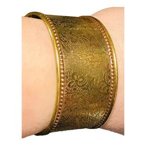 Wlde Brass Cuff Bracelet in Floral Tendril Pattern with Copper Trim Boho
